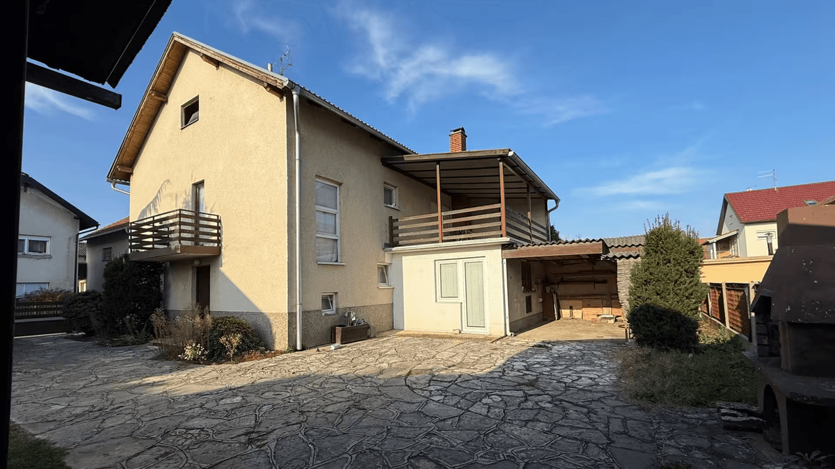 Kuća s dvorištem u Varaždinu